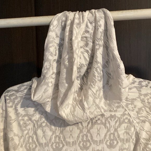 Merrell shirt - Picture 3 of 3